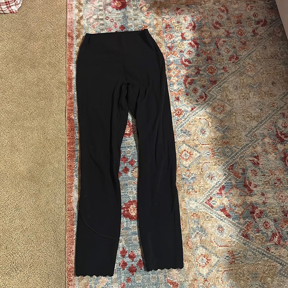 Black scalloped lululemon leggings! 25”